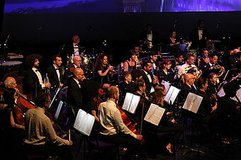 Ciné-Concert de l’Orchestre d’Uzès à l’Ombrière juin 2023 - Agrandir l'image (fenêtre modale)