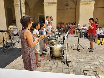 Batucada classes Percussions Batterie Semaine Musicale Hôtel de Ville juin 2023 - Agrandir l'image (fenêtre modale)